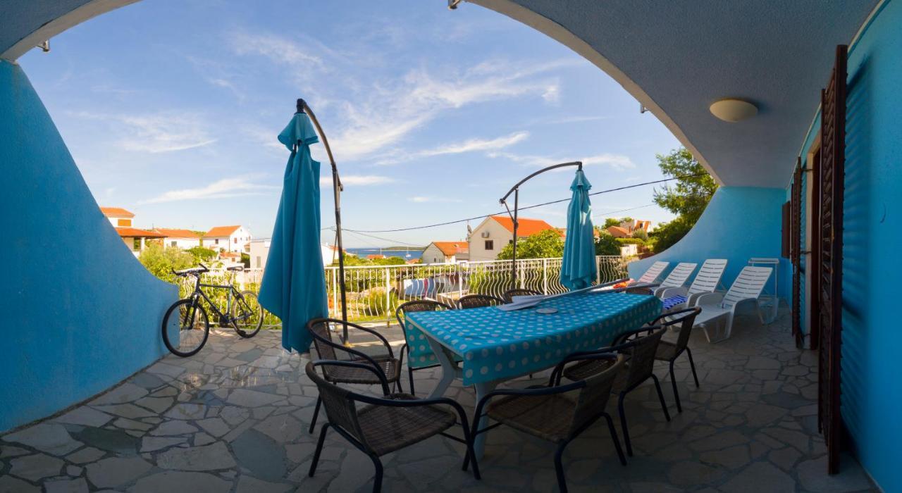 The Sea House Apartments Vis Luaran gambar