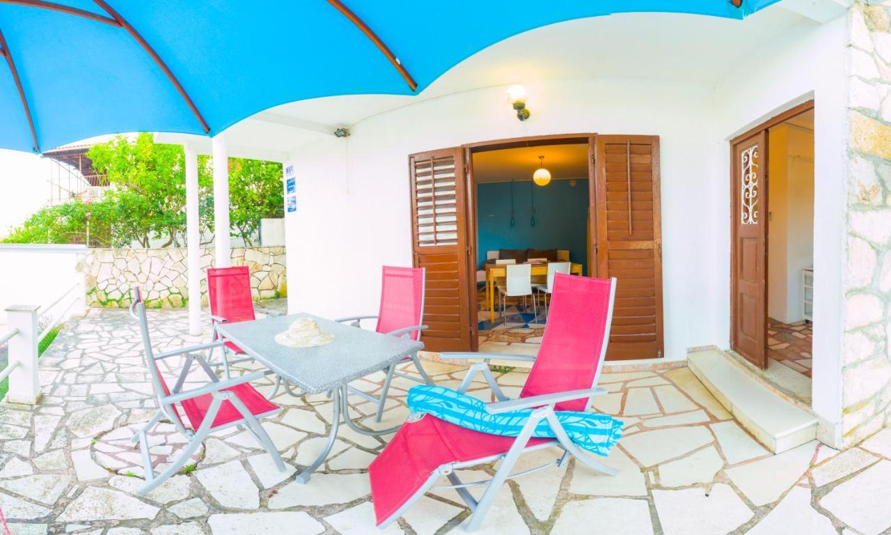 The Sea House Apartments Vis Bilik gambar
