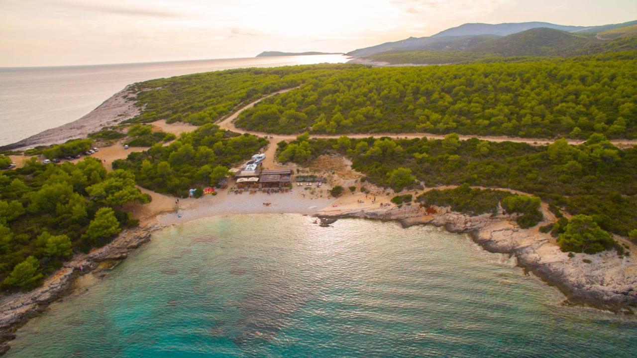 The Sea House Apartments Vis Luaran gambar