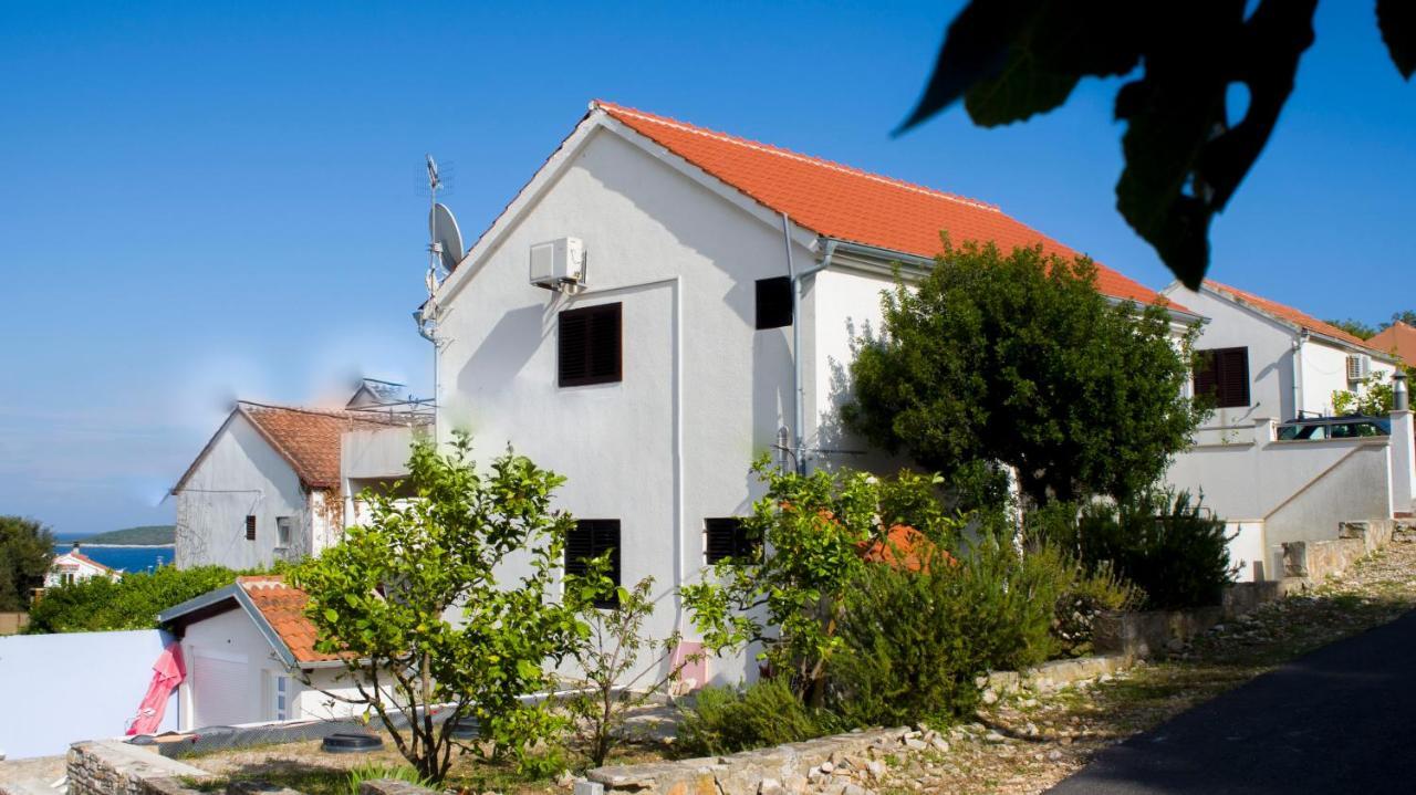 The Sea House Apartments Vis Luaran gambar
